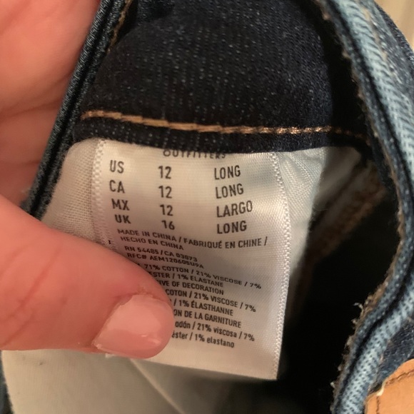 American eagle ripped jeans - Picture 2 of 3